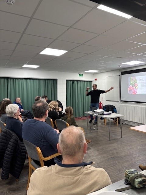 Gavin volunteer meet